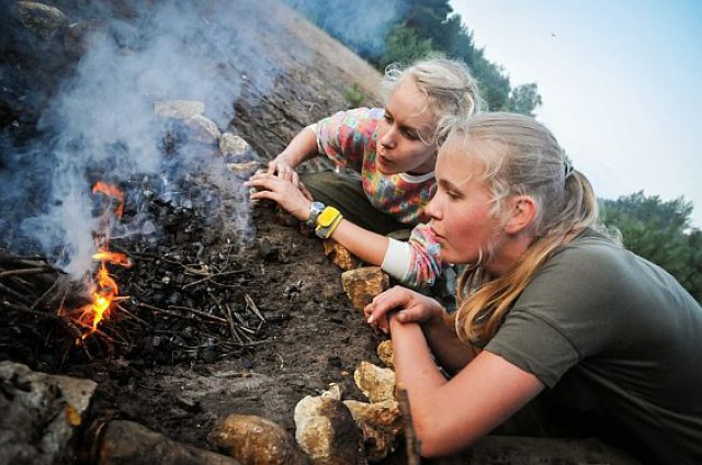 Dziewczęca Kolonia z Elementami Survivalu 