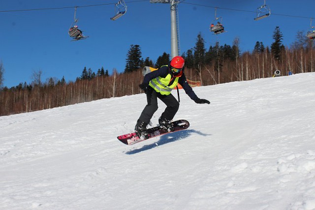 Młodzieżowy Obóz snowboardowy - Ustroń.JPG