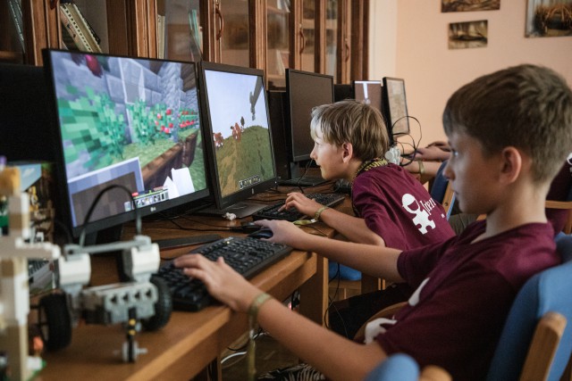 Interkamp Junior - Kolonia Miłośników Gier i Robotów