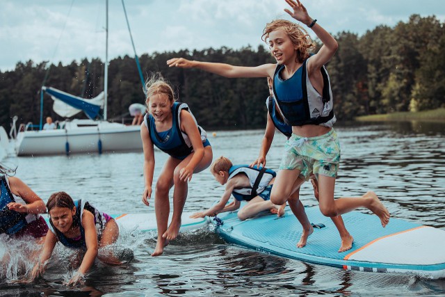 Kolonia Woda i Przygoda – żagle, supy, paintball