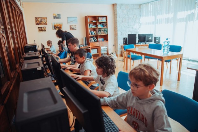 wInterkamp Junior - Kolonia Miłośników Minecraft