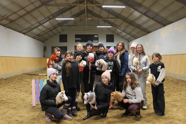 Zimowy obóz Hobby Horse z elementami jazdy konnej