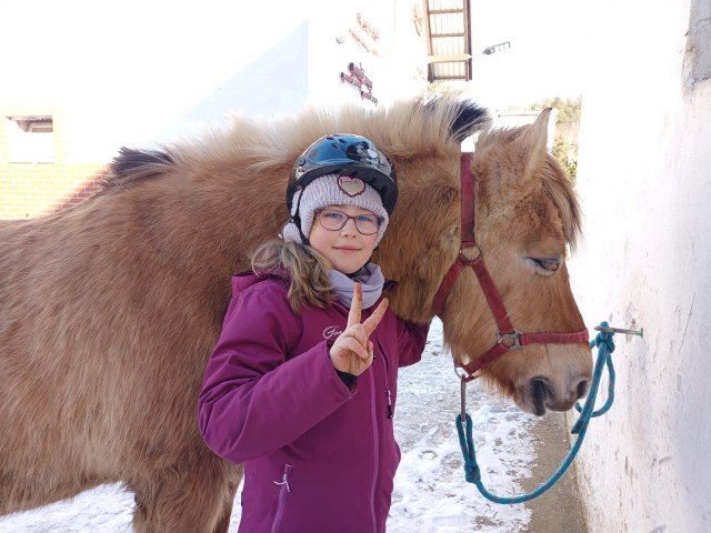 Zimowy obóz Hobby Horse z elementami jazdy konnej