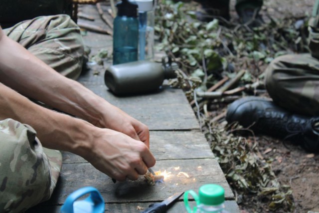 Preppersi – Obóz Umiejętności Przetrwania