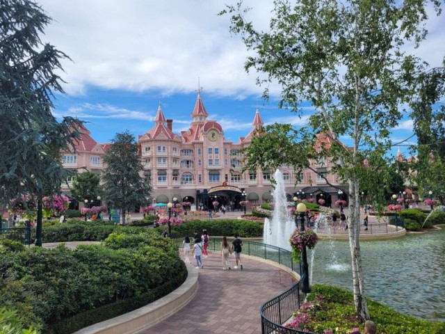 Obóz młodzieżowy Londyn, Paryż & Disneyland